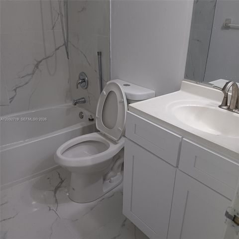 841 Twin Lakes Dr 30-A, Coral Springs, FL 33071