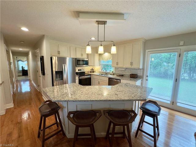 1604 E Fairfield Drive, Mount Airy, NC 27030