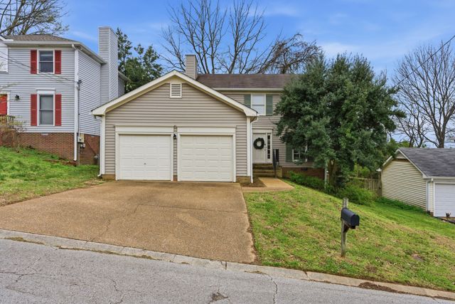 520 Fairhaven Ct, Nashville, TN 37211