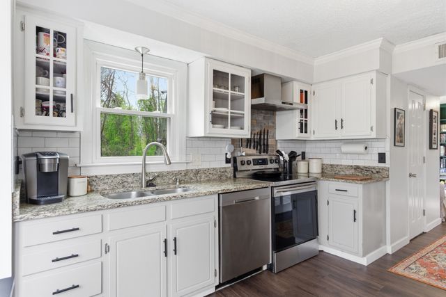 520 Fairhaven Ct, Nashville, TN 37211