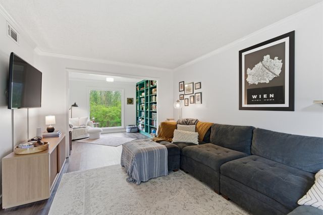 520 Fairhaven Ct, Nashville, TN 37211