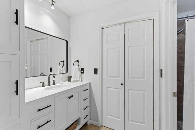 520 Fairhaven Ct, Nashville, TN 37211