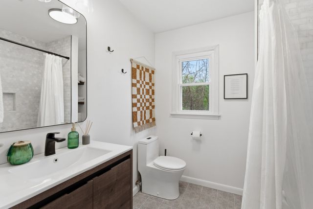 520 Fairhaven Ct, Nashville, TN 37211