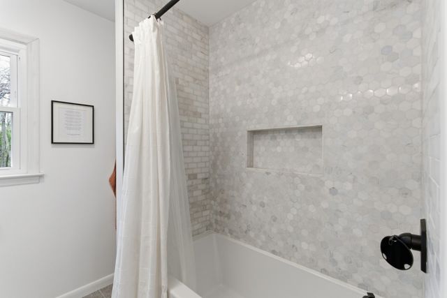 520 Fairhaven Ct, Nashville, TN 37211