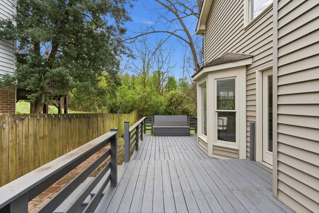 520 Fairhaven Ct, Nashville, TN 37211