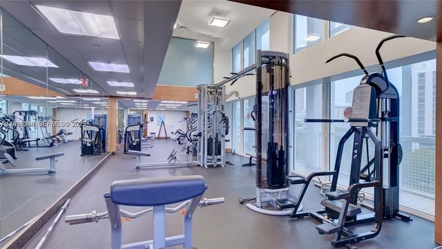 31 SE 5th St 3716, Miami, FL 33131