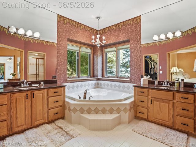 9523 Quail Ridge Run, Brighton Township, MI 48114