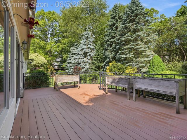 9523 Quail Ridge Run, Brighton Township, MI 48114