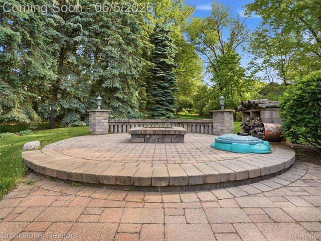 9523 Quail Ridge Run, Brighton Township, MI 48114