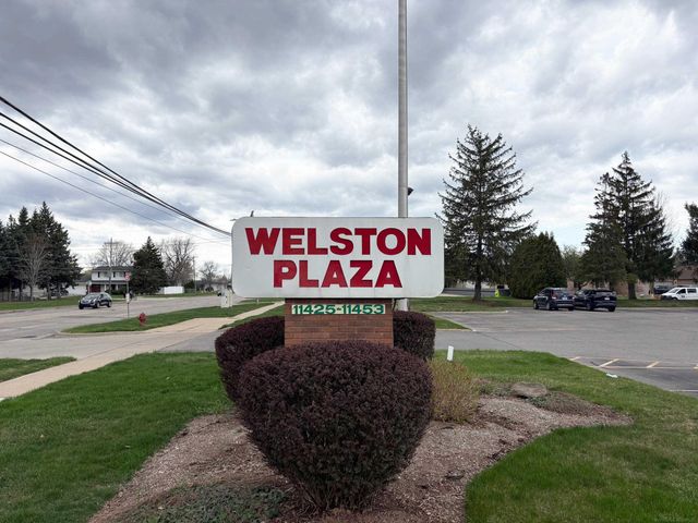 11449 15 Mile Road, Sterling Heights, MI 48312