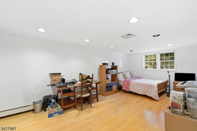 1675 Broad St, Bloomfield Twp., NJ 07003