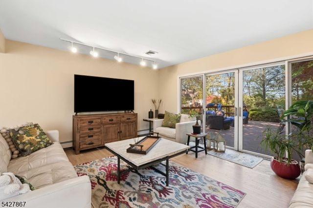 1675 Broad St, Bloomfield Twp., NJ 07003