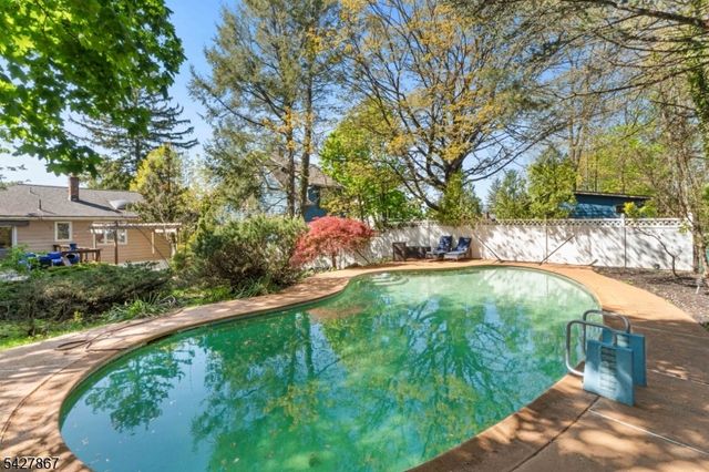 1675 Broad St, Bloomfield Twp., NJ 07003