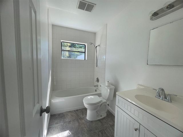 525 E HELEN AVENUE, Punta Gorda, FL 33950