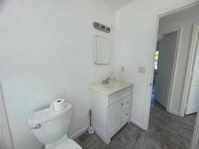 525 E HELEN AVENUE, Punta Gorda, FL 33950