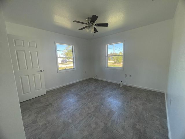 525 E HELEN AVENUE, Punta Gorda, FL 33950