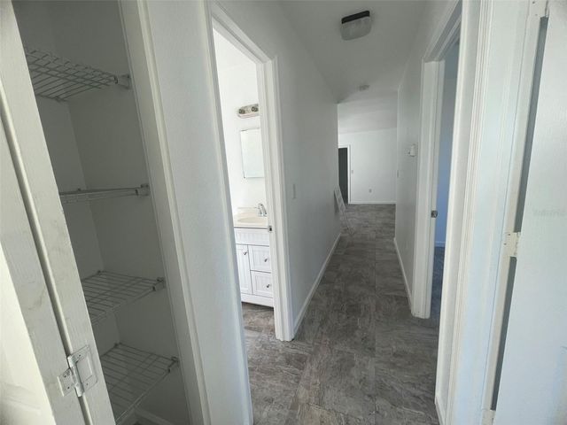 525 E HELEN AVENUE, Punta Gorda, FL 33950