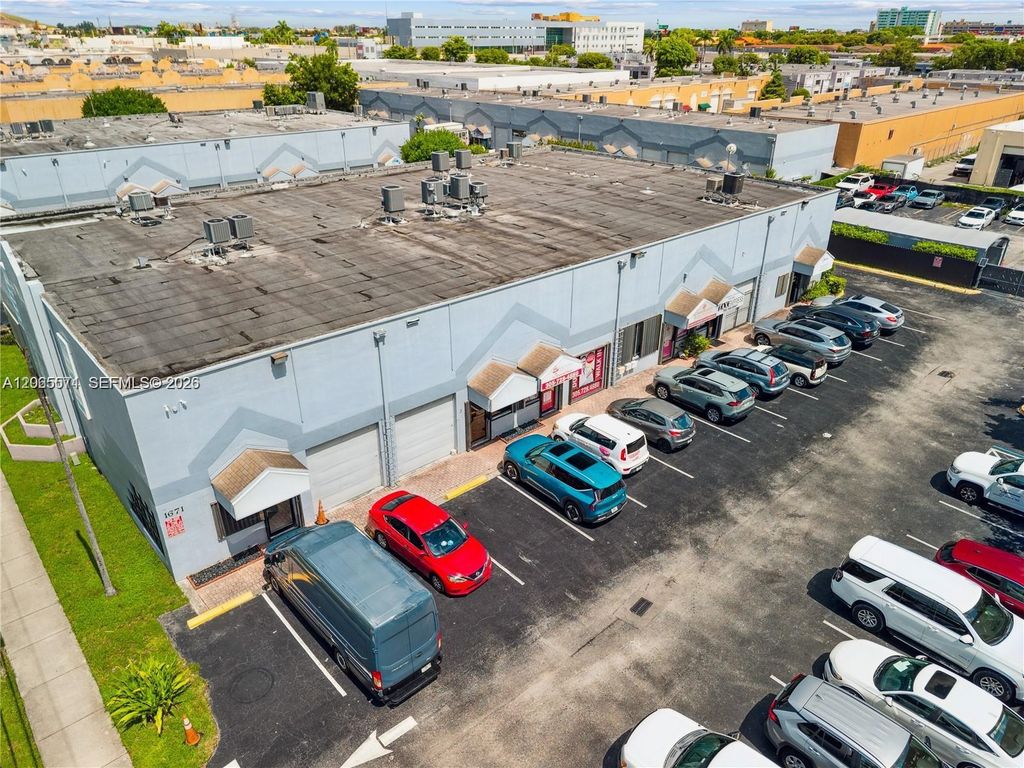Image 18 of property listing at 1671 W 37th St 1, Hialeah, FL 33012