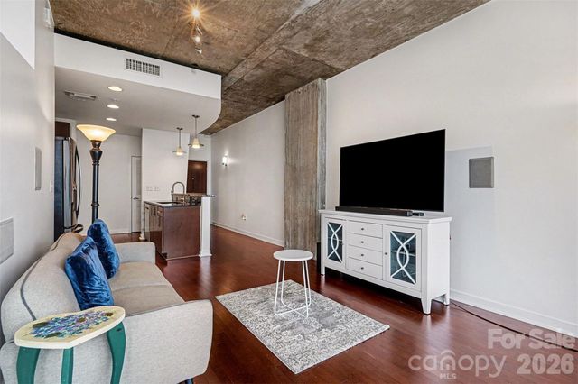 210 N Church Street 2706, Charlotte, NC 28202