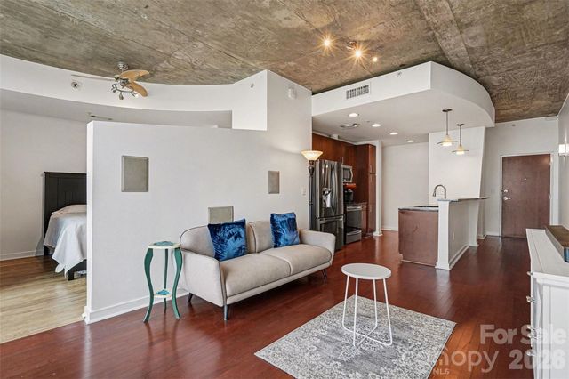 210 N Church Street 2706, Charlotte, NC 28202