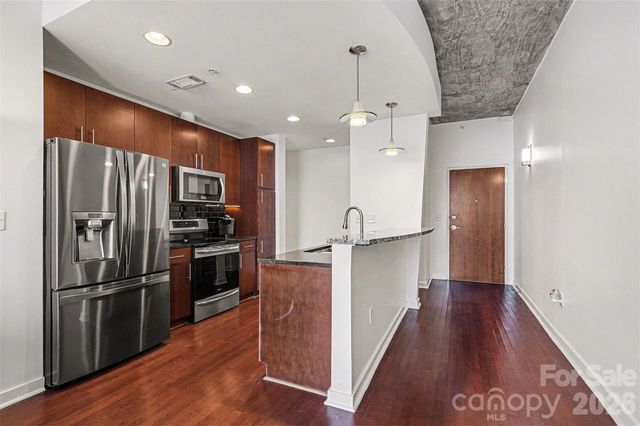 210 N Church Street 2706, Charlotte, NC 28202