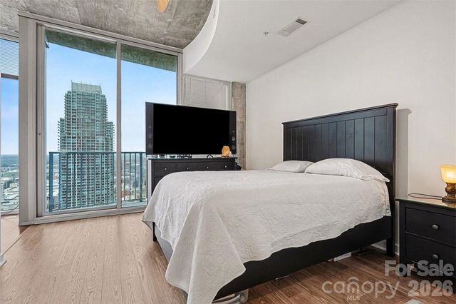 210 N Church Street 2706, Charlotte, NC 28202