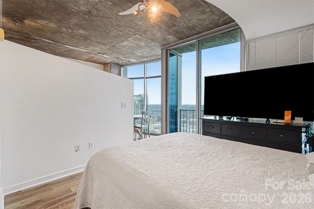 210 N Church Street 2706, Charlotte, NC 28202