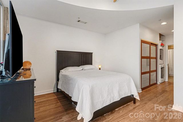 210 N Church Street 2706, Charlotte, NC 28202