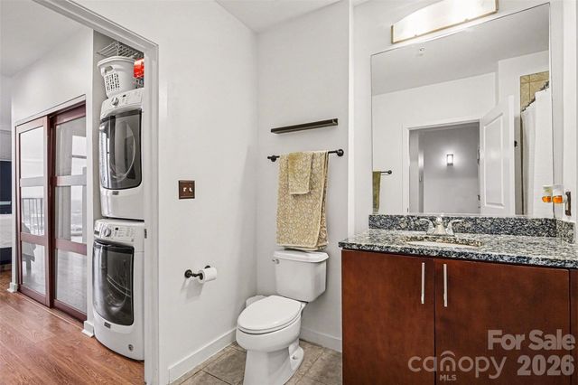 210 N Church Street 2706, Charlotte, NC 28202