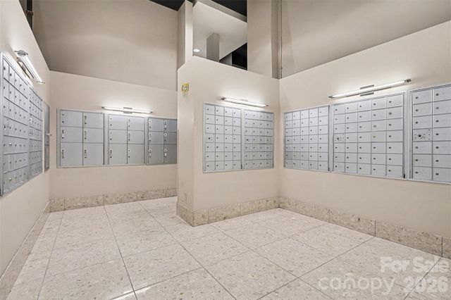 210 N Church Street 2706, Charlotte, NC 28202