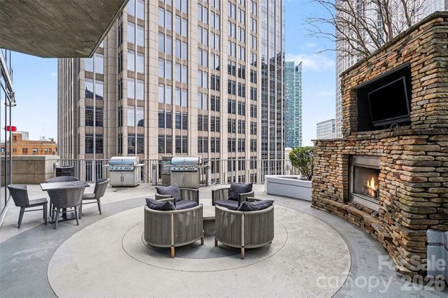 210 N Church Street 2706, Charlotte, NC 28202