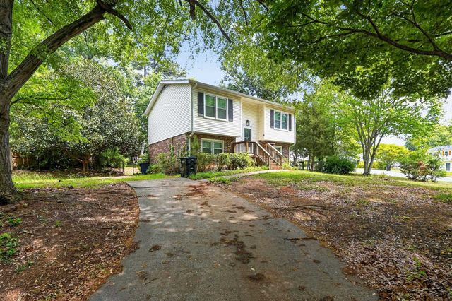 2 Willowtree Court, Simpsonville, SC 29680