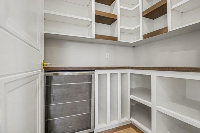 10193 Steinbeck Drive, Granger, IN 46530