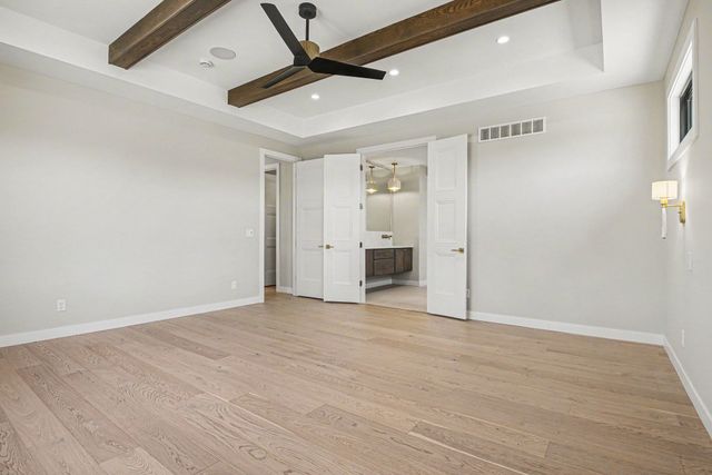 10193 Steinbeck Drive, Granger, IN 46530