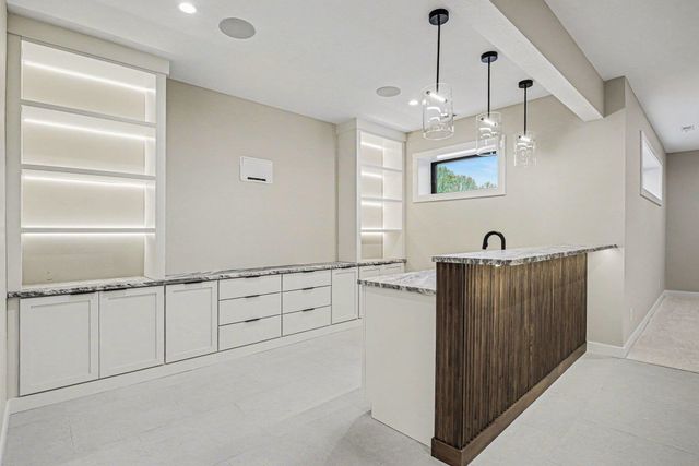 10193 Steinbeck Drive, Granger, IN 46530