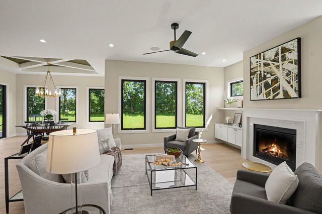 10193 Steinbeck Drive, Granger, IN 46530