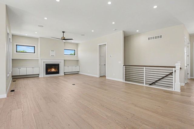 10193 Steinbeck Drive, Granger, IN 46530