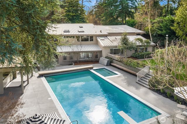 7640 NE 32nd Street, Medina, WA 98039