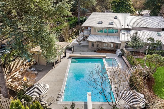 7640 NE 32nd Street, Medina, WA 98039