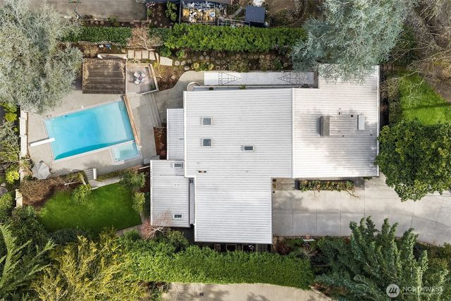 7640 NE 32nd Street, Medina, WA 98039