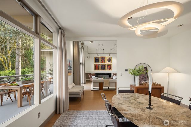 7640 NE 32nd Street, Medina, WA 98039