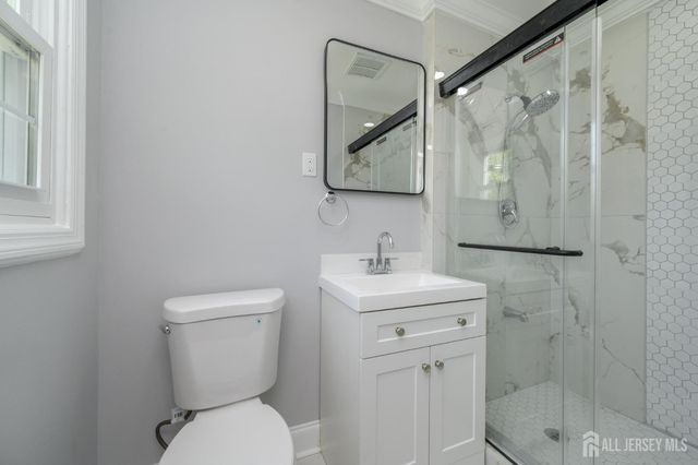 6 Parsons Road, East Brunswick, NJ 08816