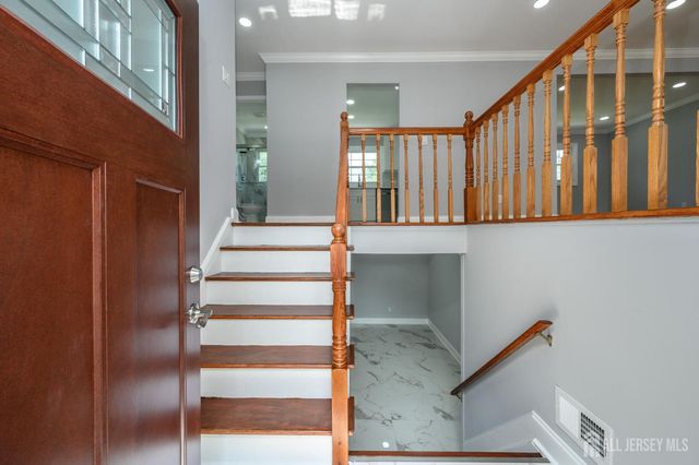 6 Parsons Road, East Brunswick, NJ 08816
