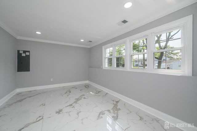 6 Parsons Road, East Brunswick, NJ 08816