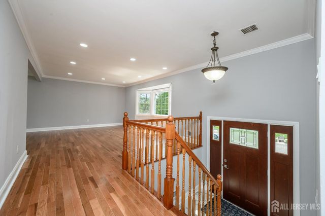 6 Parsons Road, East Brunswick, NJ 08816