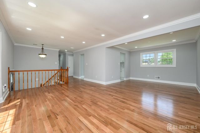 6 Parsons Road, East Brunswick, NJ 08816