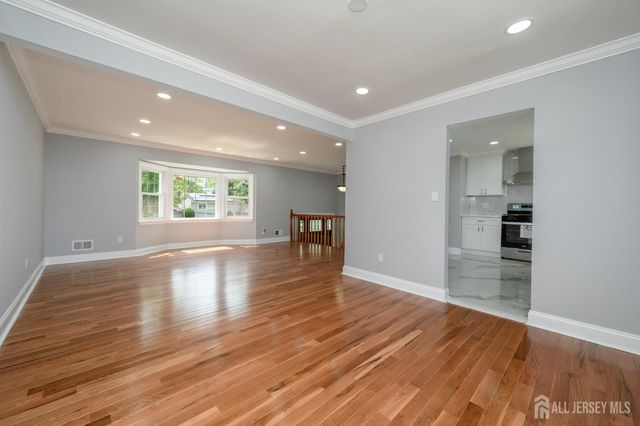 6 Parsons Road, East Brunswick, NJ 08816