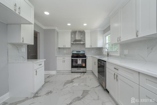 6 Parsons Road, East Brunswick, NJ 08816