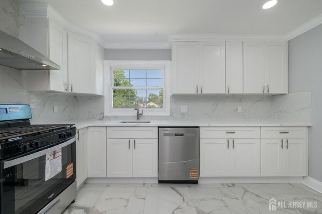 6 Parsons Road, East Brunswick, NJ 08816