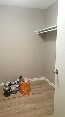 6401 Deihl Road 1006, Houston, TX 77092